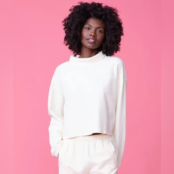 NWT Monrow Fuzzy Turtleneck In Ivory Size M - Picture 1 of 5